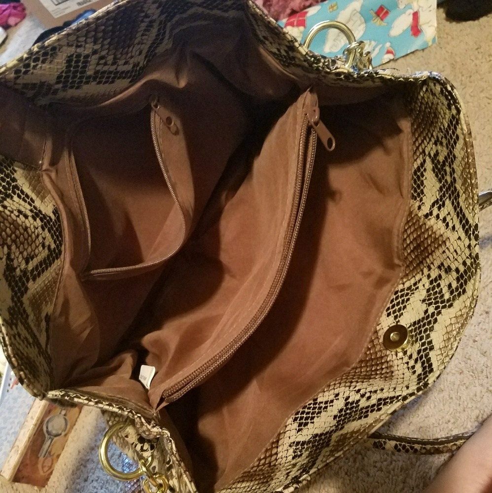 Purse - Picture 2 of 2